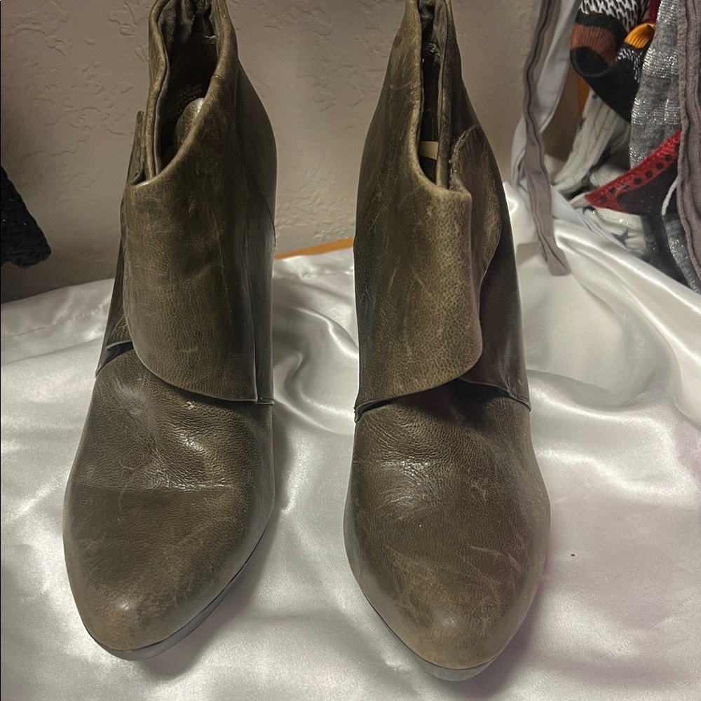 Nine West Khaki Olive Leather Booties